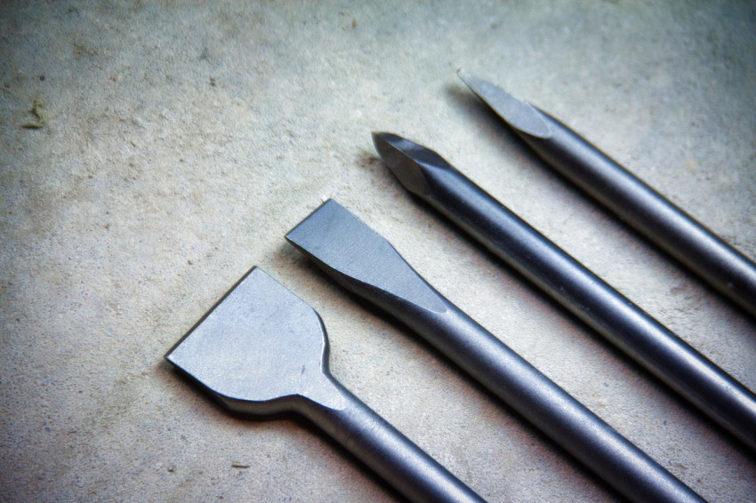 Chisels of different sizes