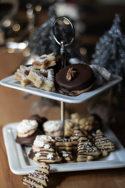 three tier cookie and pastry tray